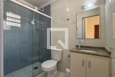 Banheiro da Suíte 1 de casa para alugar com 3 quartos, 250m² em Vilamar, Praia Grande