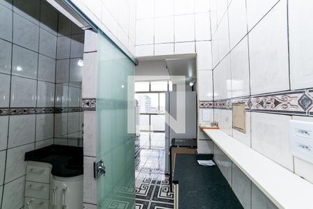 Cozinha de apartamento para alugar com 1 quarto, 37m² em Funcionários, Belo Horizonte