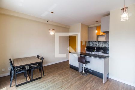 Sala de apartamento para alugar com 2 quartos, 58m² em Alphasitio, Santana de Parnaíba