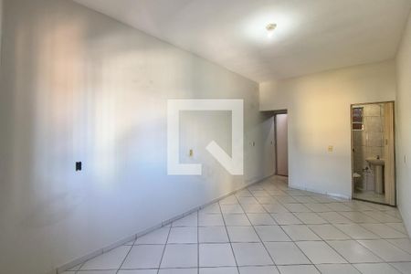 Suite de casa para alugar com 5 quartos, 195m² em Nova Mirim, Praia Grande