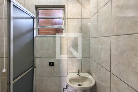 Banheiro da Suíte de casa para alugar com 5 quartos, 195m² em Nova Mirim, Praia Grande