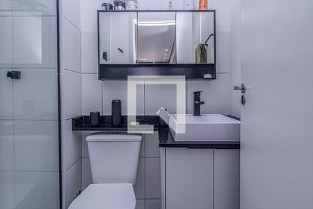 banheiro social_1 de apartamento para alugar com 2 quartos, 39m² em Jardim Imperador (zona Sul), São Paulo