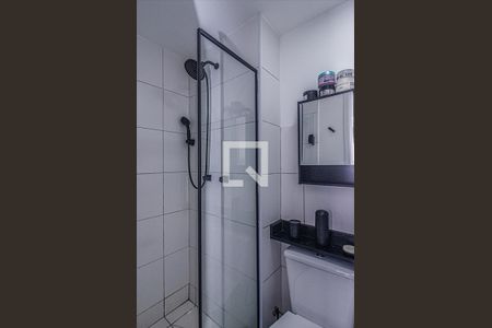 banheiro social_2 de apartamento para alugar com 2 quartos, 39m² em Jardim Imperador (zona Sul), São Paulo