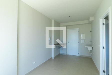 Sala/Cozinha de apartamento para alugar com 1 quarto, 35m² em Água Verde, Curitiba