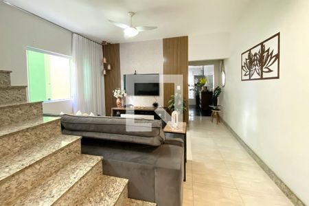 Sala de Estar de casa para alugar com 4 quartos, 300m² em Ouro Preto, Belo Horizonte