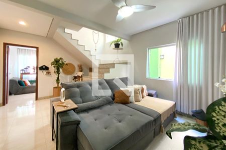 Sala de Estar de casa para alugar com 4 quartos, 300m² em Ouro Preto, Belo Horizonte