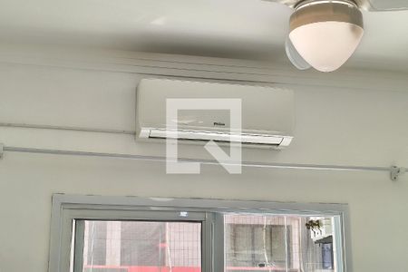 Sala de apartamento para alugar com 2 quartos, 60m² em Nova Mirim, Praia Grande