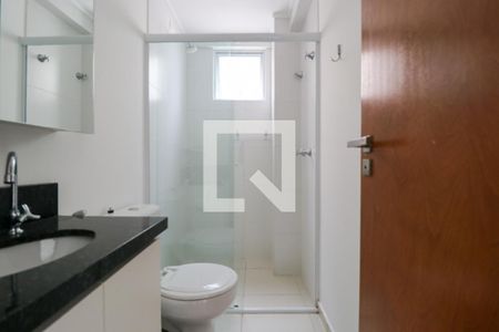 Banheiro Social de apartamento para alugar com 2 quartos, 63m² em Rebouças, Curitiba