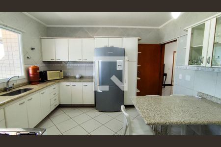 Cozinha de apartamento para alugar com 3 quartos, 174m² em Vila Tupi, Praia Grande