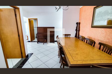 Sala de apartamento para alugar com 3 quartos, 174m² em Vila Tupi, Praia Grande
