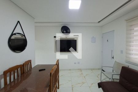 Sala de casa de condomínio para alugar com 2 quartos, 55m² em Jardim Imperador, Praia Grande