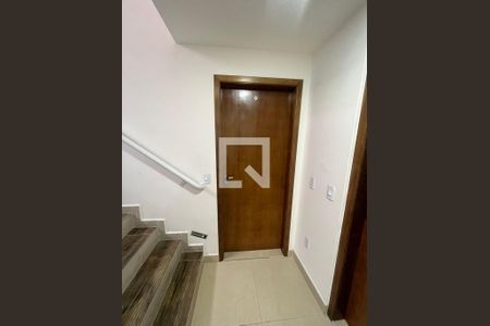 Hall de apartamento para alugar com 2 quartos, 46m² em Catiapoã, São Vicente