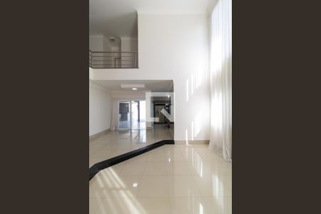 Salas de casa de condomínio para alugar com 3 quartos, 255m² em Swiss Park, Campinas