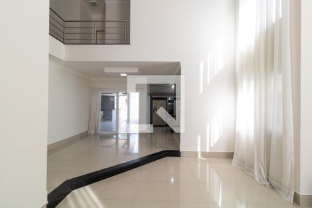 Salas de casa de condomínio para alugar com 3 quartos, 255m² em Swiss Park, Campinas