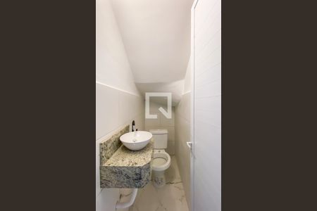 Lavabo de casa para alugar com 3 quartos, 134m² em Vila Uniao (zona Leste), São Paulo