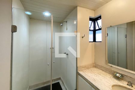 Banheiro da Suíte de apartamento para alugar com 1 quarto, 50m² em Savassi, Belo Horizonte