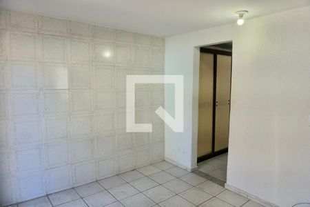 Sala de kitnet/studio para alugar com 1 quarto, 20m² em João Pinheiro, Belo Horizonte
