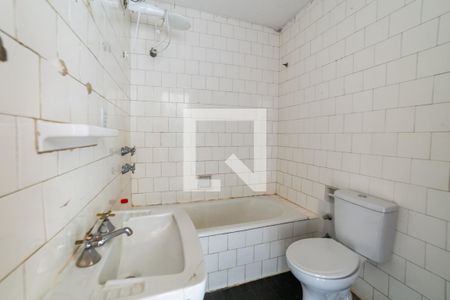 Banheiro de apartamento para alugar com 1 quarto, 67m² em Funcionários, Belo Horizonte