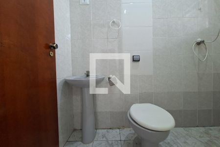 Banheiro da suite de casa para alugar com 2 quartos, 125m² em Vila Assuncao, Praia Grande