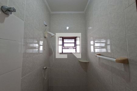 Banheiro da suite de casa para alugar com 2 quartos, 125m² em Vila Assuncao, Praia Grande
