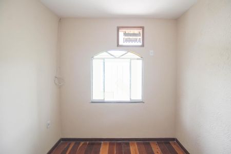 Quarto 1 de casa para alugar com 2 quartos, 55m² em Areia Branca, Belford Roxo