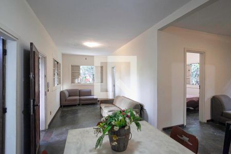 Sala de casa para alugar com 2 quartos, 7700m² em Ouro Preto, Belo Horizonte