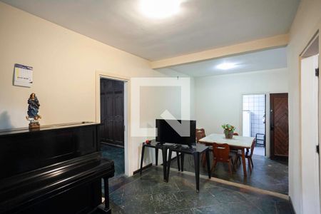 Sala de casa para alugar com 2 quartos, 7700m² em Ouro Preto, Belo Horizonte