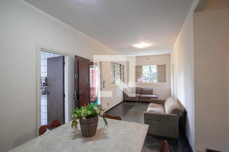 Sala de casa para alugar com 2 quartos, 7700m² em Ouro Preto, Belo Horizonte