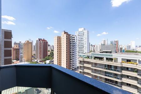 Vista da Sacada da Sala de apartamento para alugar com 1 quarto, 68m² em Cambuí, Campinas