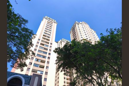 Apartamento para alugar com 67m², 3 quartos e 1 vaga Apartamento para alugar com 67m², 3 quartos e 1 vagaFachada