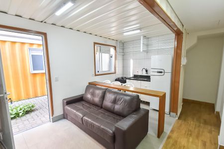 Sala/cozinha de casa de condomínio para alugar com 2 quartos, 45m² em Aclimação, São Paulo