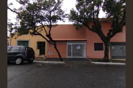 Casa à venda com 112m², 2 quartos e 1 vaga Casa à venda com 112m², 2 quartos e 1 vagaFachada