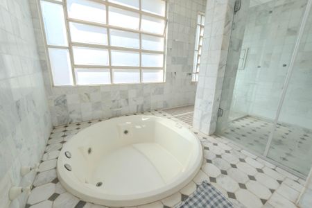 Apartamento para alugar com 54m², 1 quarto e sem vaga Apartamento para alugar com 54m², 1 quarto e sem vagaBanheiro da Suíte 1