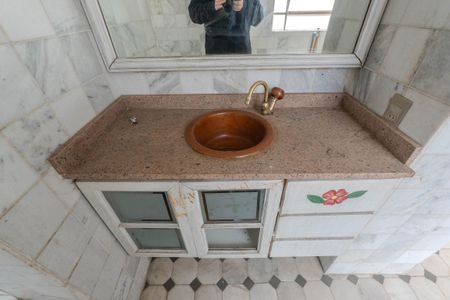 Apartamento para alugar com 54m², 1 quarto e sem vaga Apartamento para alugar com 54m², 1 quarto e sem vagaBanheiro da Suíte 1