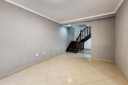 Sala de casa de condomínio à venda com 3 quartos, 170m² em Maracanã, Rio de Janeiro