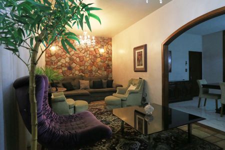 Sala de casa para alugar com 3 quartos, 360m² em Ipiranga, Belo Horizonte