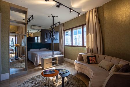 Studio para alugar com 50m², 1 quarto e 2 vagas Studio para alugar com 50m², 1 quarto e 2 vagasSala