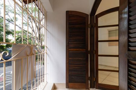 Varanda de casa para alugar com 2 quartos, 76m² em Água Branca, São Paulo