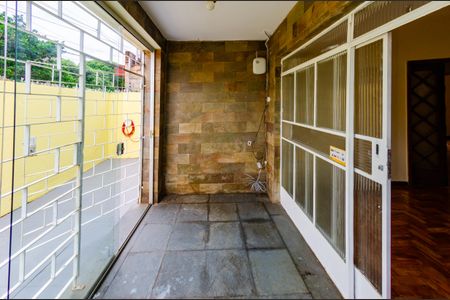 Varanda de casa para alugar com 3 quartos, 120m² em Salgado Filho, Belo Horizonte