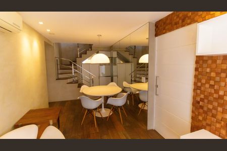 Apartamento à venda com 100m², 1 quarto e 2 vagas Apartamento à venda com 100m², 1 quarto e 2 vagasSala