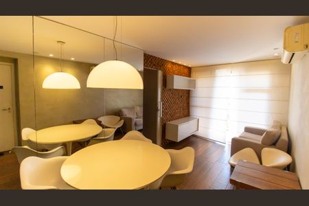 Apartamento à venda com 100m², 1 quarto e 2 vagas Apartamento à venda com 100m², 1 quarto e 2 vagasSala