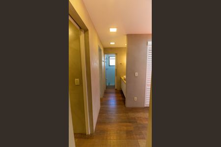 Apartamento à venda com 100m², 1 quarto e 2 vagas Apartamento à venda com 100m², 1 quarto e 2 vagasCorredor