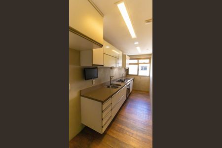 Apartamento à venda com 100m², 1 quarto e 2 vagas Apartamento à venda com 100m², 1 quarto e 2 vagasCozinha