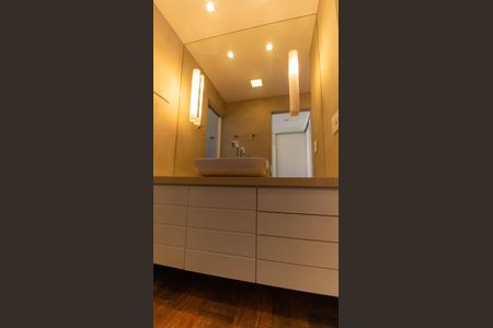 Apartamento à venda com 100m², 1 quarto e 2 vagas Apartamento à venda com 100m², 1 quarto e 2 vagasBanheiro Social