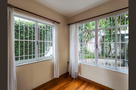 Sala de casa para alugar com 4 quartos, 220m² em Grajaú, Rio de Janeiro