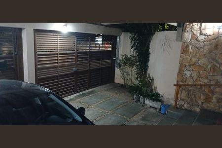 Casa à venda com 400m², 3 quartos e 3 vagas Casa à venda com 400m², 3 quartos e 3 vagasGaragem