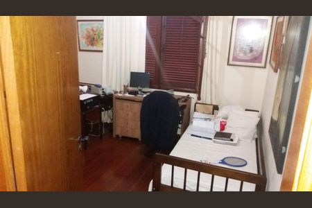 Quarto de casa à venda com 3 quartos, 400m² em Jardim Morumbi, São Paulo
