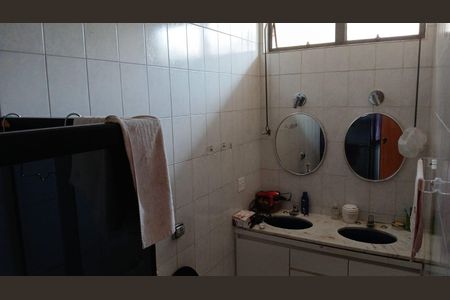 Casa à venda com 400m², 3 quartos e 3 vagas Casa à venda com 400m², 3 quartos e 3 vagasQuarto