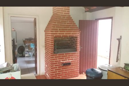 Casa à venda com 400m², 3 quartos e 3 vagas Casa à venda com 400m², 3 quartos e 3 vagasChurrasqueira