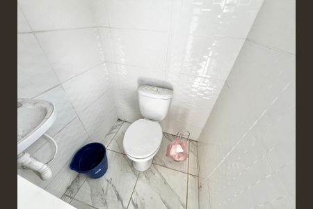 Casa à venda com 499m², 5 quartos e 8 vagas Casa à venda com 499m², 5 quartos e 8 vagasBanheiro da Pisina